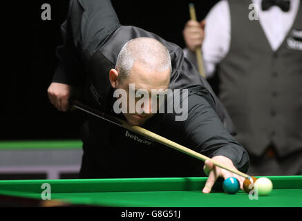 David Grace von Leeds während des fünften Tages der 2015 Betway UK Snooker Championship beim York Barbican, York. DRÜCKEN Sie VERBANDSFOTO. Bilddatum: Sonntag, 29. November 2015. Siehe PA Story SNOOKER York. Bildnachweis sollte lauten: Richard Sellers/PA Wire. Stockfoto