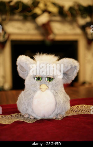 Der neue Furby wird erstmals in der Presse vorgestellt. Das knauserige ...