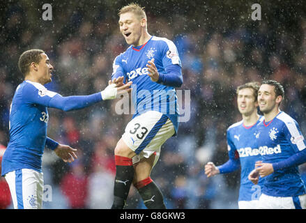 Rangers Martyn Waghorn feiert Scoring seiner Seiten drittes Tor während der Petrofac Training Scottish Cup, Halbfinale Spiel in Ibrox, Glasgow. Stockfoto