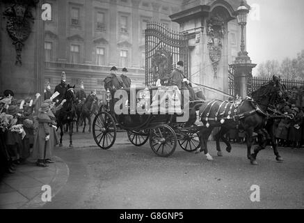 Der Herzog von York - königliche Hochzeit - den Herzog von York und Lady Elizabeth Bowes-Lyon - Buckingham Palace, London Stockfoto