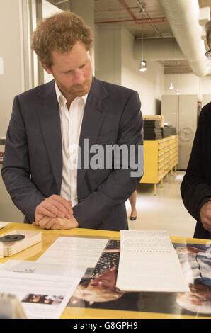 Prinz Harry besucht Afrika - Tag 6 Stockfoto