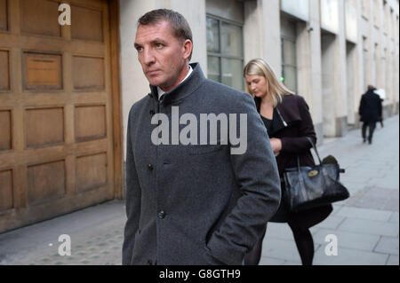 Der ehemalige Liverpool-Manager Brendan Rodgers verlässt das Central Family Court in London. Stockfoto