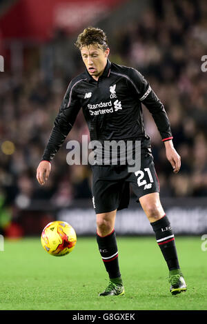 Southampton gegen Liverpool - Capital One Cup - Viertelfinale - St. Mary's. Liverpools Lucas Leiva Stockfoto