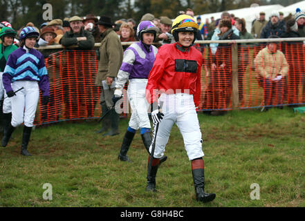 Victoria Pendleton während des Point-to-Point-Treffens in der Black Forest Lodge, Devon. Stockfoto