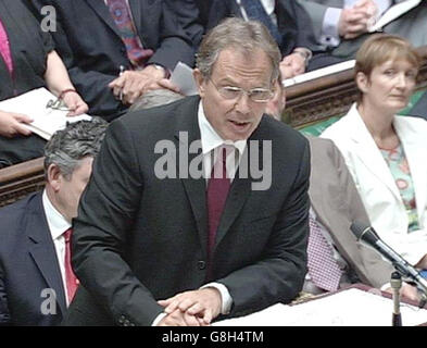 Der britische Premierminister Tony Blair während der wöchentlichen Fragestunde des Premierministers im Unterhaus, London, Mittwoch, 13. Juli 2005. DRÜCKEN Sie VERBANDSFOTO. Bildnachweis sollte lauten: PA Stockfoto