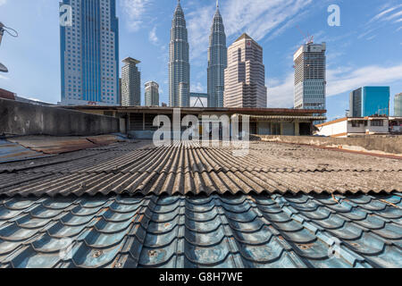 Pertonas Twin Towers Blick von Kampung Baru, eine malaiische Enklave im Zentrum von Kuala Lumpur, Stockfoto