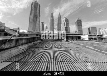 Pertonas Twin Towers Blick von Kampung Baru, eine malaiische Enklave im Zentrum von Kuala Lumpur, Stockfoto