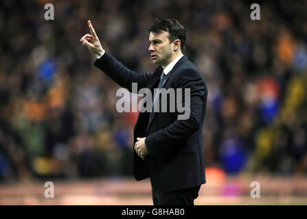 Wolverhampton Wanderers gegen Nottingham Forest - Sky Bet Championship - Molineux. Nottingham Forest Manager, Dougie Freedman, deutet während des Sky Bet Championship-Spiels in Molineux, Wolverhampton, auf die Touchline. Stockfoto