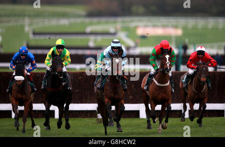 Cheltenham Rennen - International - Tag eins Stockfoto