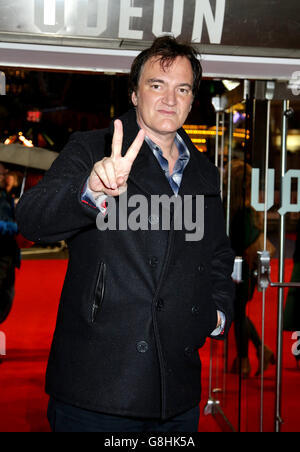 Quentin Tarantino bei der Premiere von The Hateful Eight am Odeon Leicester Square in London. DRÜCKEN Sie VERBANDSFOTO. Bilddatum: Donnerstag, 10. Dezember 2015. Siehe PA Geschichte SHOWBIZ Tarantino. Bildnachweis sollte lauten: Yui Mok/PA Wire Stockfoto