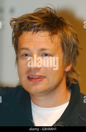 Jamie Oliver trifft seine neue interaktive Waxwork Modell - Madame Tussauds Stockfoto