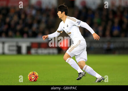 Swansea City gegen West Ham United - Barclays Premier League - Liberty Stadium. Ki Sung-Yueng, Stadt Swansea Stockfoto