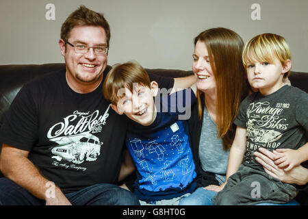 Neun-jährige hat Hodengewebe eingefroren Stockfoto