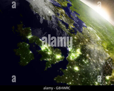 Vereinigtes Königreich mit umliegenden Region bei Sonnenaufgang von der Umlaufbahn der Erde im Raum gesehen. 3D Illustration mit sehr detaillierte Stockfoto