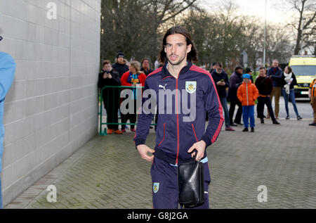 George Boyd von Burnley kommt zum Sky Bet Championship-Spiel im KC Stadium, Hull. Stockfoto