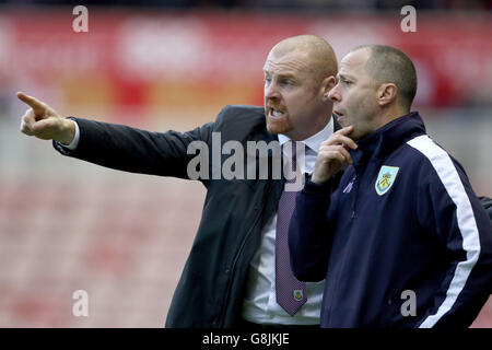 Middlesbrough gegen Burnley - Emirates FA Cup - Dritte Runde - Riverside Stadium. Burnley-Manager Sean Dyche (links) mit Assistant Manager Ian Woan Stockfoto