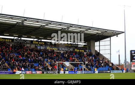 Colchester United / Charlton Athletic - Emirates FA Cup - Dritte Runde - Colchester Community Stadium. Charlton Athletic-Fans nehmen vor dem Spiel ihren Platz im Auswärtsspiel im Colchester Community Stadium ein Stockfoto