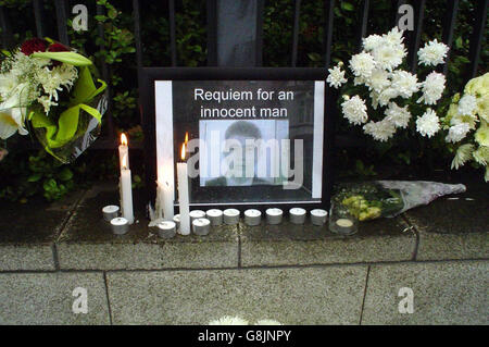 Jean Charles de Menezes Memorial - britische Botschaft Stockfoto