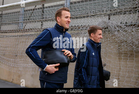 Crystal Palace gegen Tottenham Hotspur - Barclays Premier League - Selhurst Park. Harry Kane von Tottenham Hotspur (links) kommt zum Spiel der Barclays Premier League im Selhurst Park, London. Stockfoto