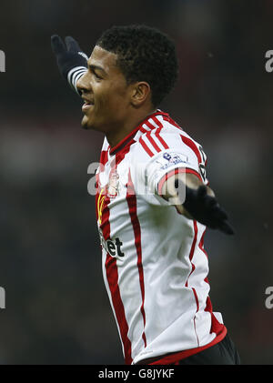 Patrick Van Aanholt von Sunderland feiert das erste Tor seines Spielers während des Spiels der Barclays Premier League im Stadion of Light, Sunderland. Stockfoto