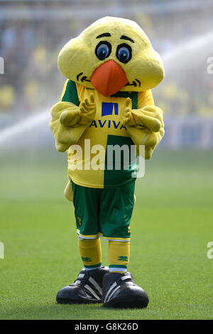 Fußball - Barclays Premier League - Norwich City / Crystal Palace - Carrow Road. Norwich City Maskottchen Kapitän Canary Stockfoto