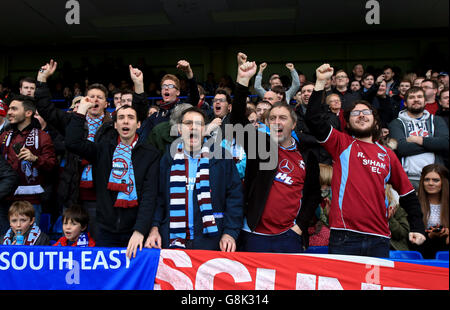 Chelsea gegen Scunthorpe Vereinigte Staaten - Emirates FA Cup - Dritte Runde - Stamford Bridge. Die Fans von Scunthorpe United zeigen ihre Unterstützung auf den Tribünen vor dem dritten Runde des Emirates FA Cup in Stamford Bridge, London. Stockfoto