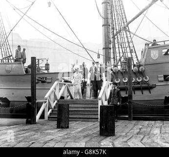 König Georg v. und Königin Mary - HMS Revenge - Earls Court, London Stockfoto