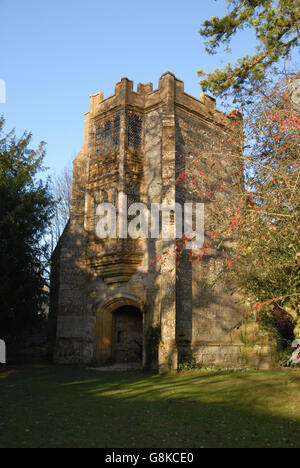 Das Torhaus, nun ein Grade 1 denkmalgeschütztes Gebäude von Cerne Abbey, ein Benediktinerkloster gegründet 987. Cerne Abbas, Dorset, Großbritannien Stockfoto