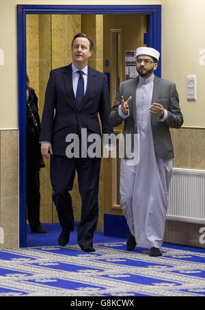 David Cameron Besuch Shantona Frauenzentrum Stockfoto