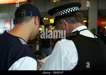 Fußball - internationale Freundschaftsspiele - Dänemark / England - Heathrow Flughafen Stockfoto