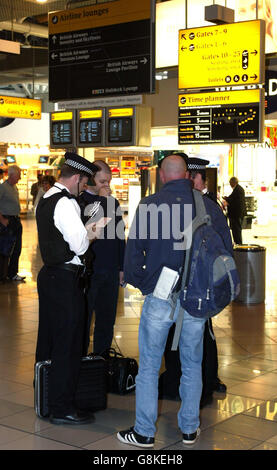 Fußball - internationale Freundschaftsspiele - Dänemark / England - Heathrow Flughafen Stockfoto