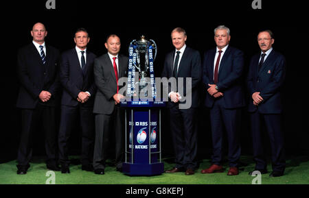 (Von links nach rechts) Schottland-Cheftrainer Vern Cotter, Frankreich-Cheftrainer Guy Noves, England-Cheftrainer Eddie Jones, Irland-Cheftrainer Joe Schmidt, Wales-Cheftrainer Warren Gatland und Italien-Cheftrainer Jacques Brunel während der RBS 6 Nations Media Launch im Hurlingham Club, London. Stockfoto