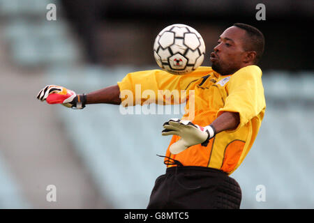 Fußball - Internationale Freundschaften - DR Kongo / Guinea - Stade Yves Du Manoir. Pascal Kalemba, DR Kongo Stockfoto