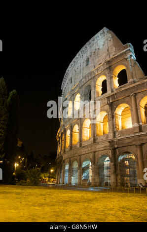 Kolosseum, Nachtbeleuchtung, Rom, Latium, Italien, Europa Stockfoto