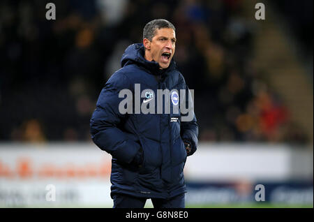 Hull City gegen Brighton und Hove Albion - Sky Bet Championship - KC Stadium. Chris Hughton, Manager von Brighton und Hove Albion Stockfoto