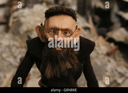 Eine Marionette des Kapuzinermönch Augustine Hayden am Set Eines schrecklichen Kullabaloos, einem neuen Animationsfilm, der die Geschichte von Vinny Byrne erzählt, der ein 14-jähriger Junge im Osteraufstand war. Stockfoto