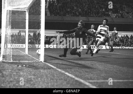 Queens Park Rangers V Portsmouth - Milk Cup - 2. Runde - Hinspiel - Loftus Road Stockfoto