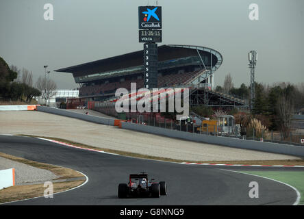 2016 Tests - erster Tag - Circuit de Catalunya. Die Jenson-Taste von McLaren Honda während des ersten Testtages auf dem Circuit de Catalunya, Barcelona. Stockfoto