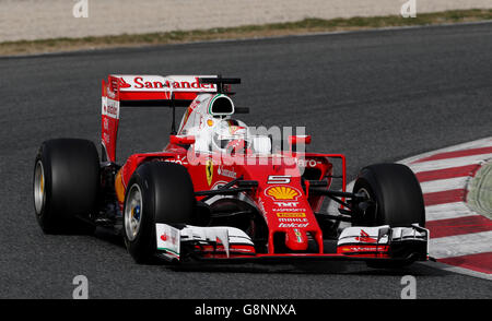 Ferrari Sebastian Vettel während des ersten Testtages auf dem Circuit de Catalunya, Barcelona. Stockfoto