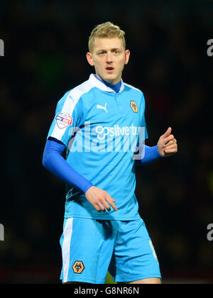 Brentford gegen Wolverhampton Wanderers - Sky Bet Championship - Griffin Park. George Saville, Wolverhampton Wanderersl Stockfoto