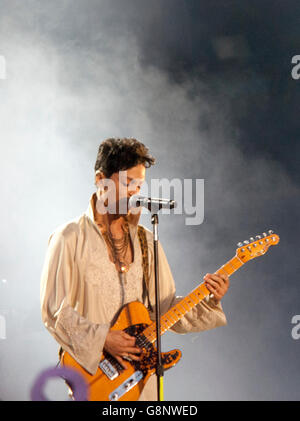 Im Fokus: Musiker Prince stirbt bei 57 21. April 2016 Aufnahmen Hop Farm Festival 2011 obligatorisch Credit: Glamourstock Stockfoto