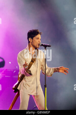 Im Fokus: Musiker Prince stirbt bei 57 21. April 2016 Aufnahmen Hop Farm Festival 2011 obligatorisch Credit: Glamourstock Stockfoto