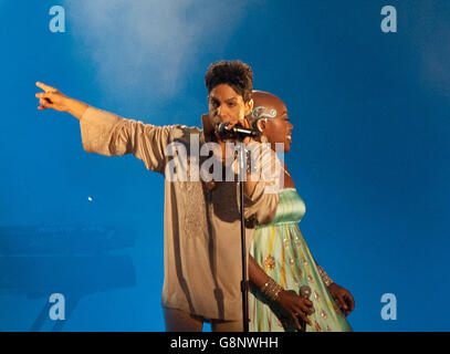 Im Fokus: Musiker Prince stirbt bei 57 21. April 2016 Aufnahmen Hop Farm Festival 2011 obligatorisch Credit: Glamourstock Stockfoto