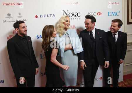 (Links-rechts) Dynamo, Geri Horner, Rita Ora, Anthony McPartlin und Declan Donnelly nehmen an den Prince's Trust Celebrate Success Awards im Londoner Palladium Teil. Stockfoto