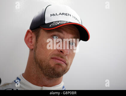 2016 Tests - erster Tag - Circuit de Catalunya. Die Jenson-Taste von McLaren Honda während des ersten Testtages auf dem Circuit de Catalunya, Barcelona. Stockfoto
