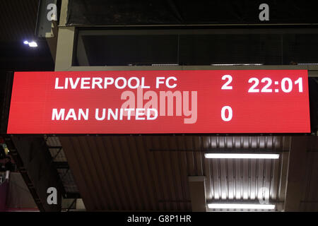 Eine allgemeine Ansicht der Anzeigetafel bei der Finalpfeife während der UEFA Europa League, Runde der sechzehn, First Leg Spiel in Anfield, Liverpool. Stockfoto