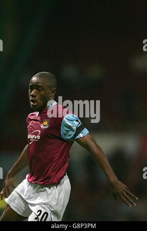 Fußball - FA Barclays Premiership - West Ham United / Aston Villa - Upton Park. Nigel REO-Coker von West Ham United Stockfoto