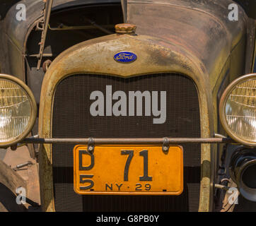 ein Detailbild einer alten Fords T-Modell mit einer alten 1929-NY-Kfz-Kennzeichen Stockfoto