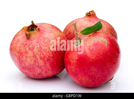 Drei rote Granatapfel Früchte, Isolated on White Background Stockfoto