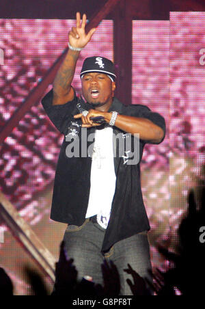 American Rapper 50 Cent tritt am Samstag, 10 2005. September, im SECC in Glasgow auf, als er seinen britischen Teil der 'The Massacre Tour 2005' startet. DRÜCKEN Sie VERBANDSFOTO. Bildnachweis sollte lauten: Gordon Jack/PA Stockfoto